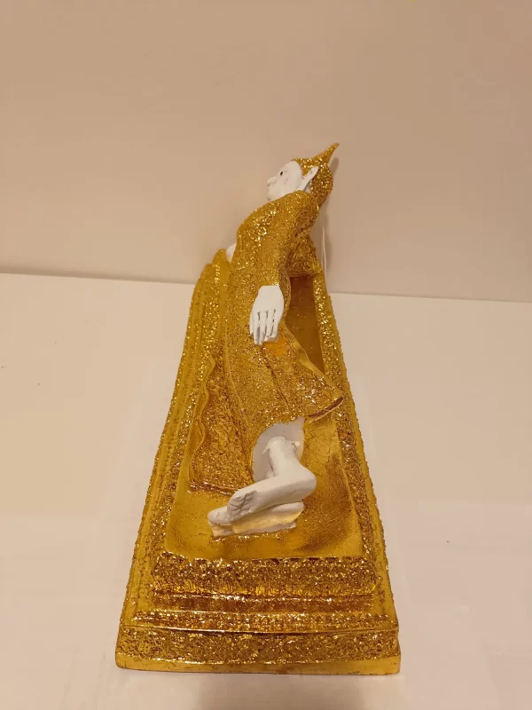 bb100015 hvid liggende buddha med guld