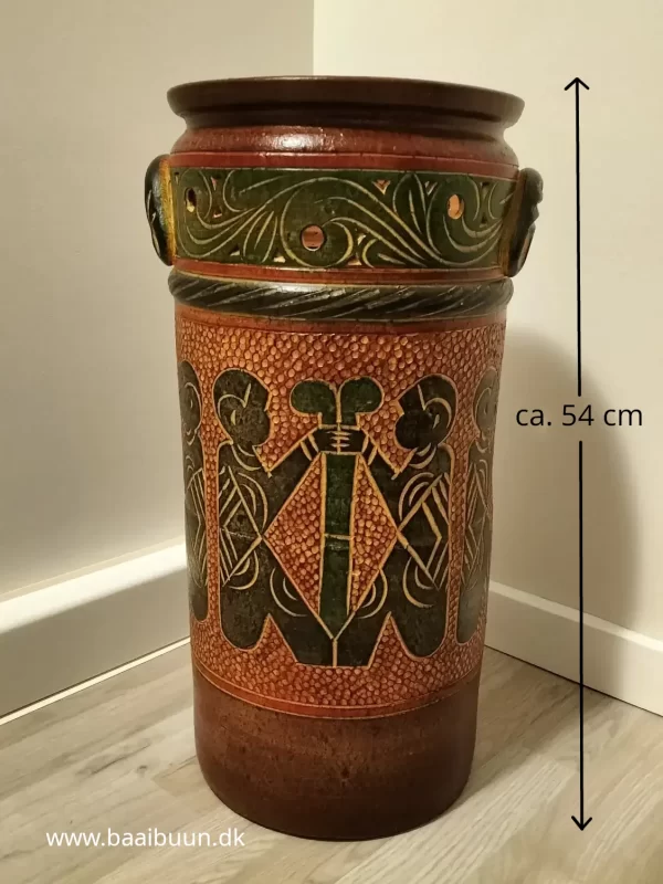 bb100039 gulvkrukke med menneskemotiv bb100039 gulvkrukke med menneskemotiv