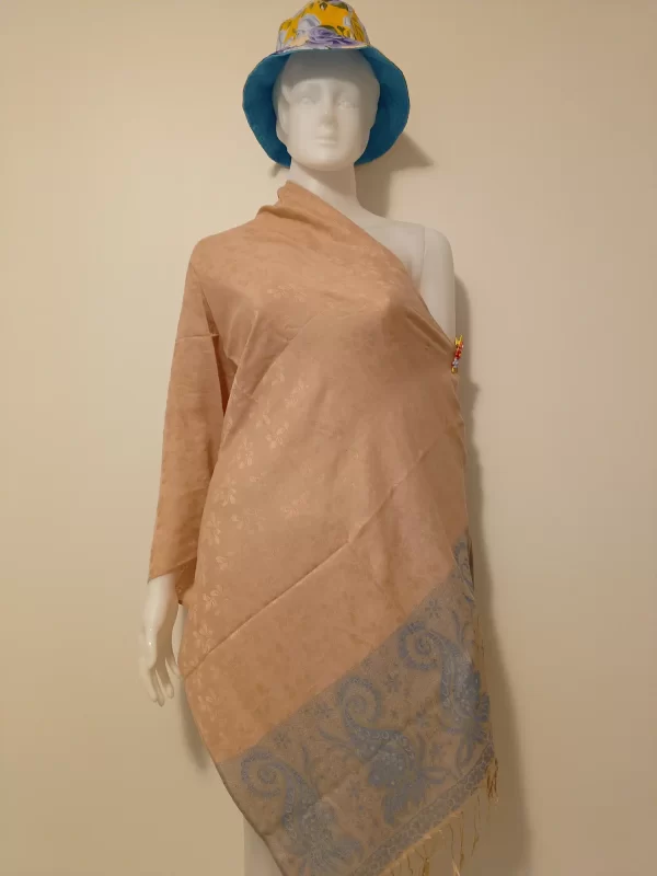 bb100205 Mønstret imiteret cashmere stof med frynser, der kan bruges f.eks. som sjal, tørklæde oa. Style 05 bb100205 Mønstret imiteret cashmere stof med frynser, der kan bruges f.eks. som sjal, tørklæde oa. Style 05