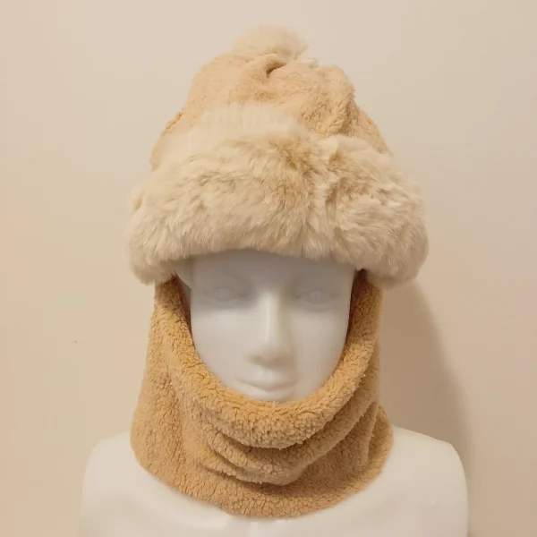 bb100307 Sød fleece tophue og halsedisse